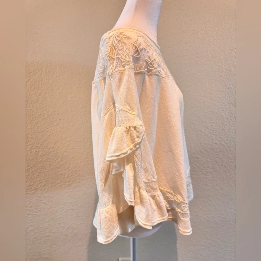 Free People Love Affair - Ivory/White Lace Knit Bell Sleeve Top – Size Small